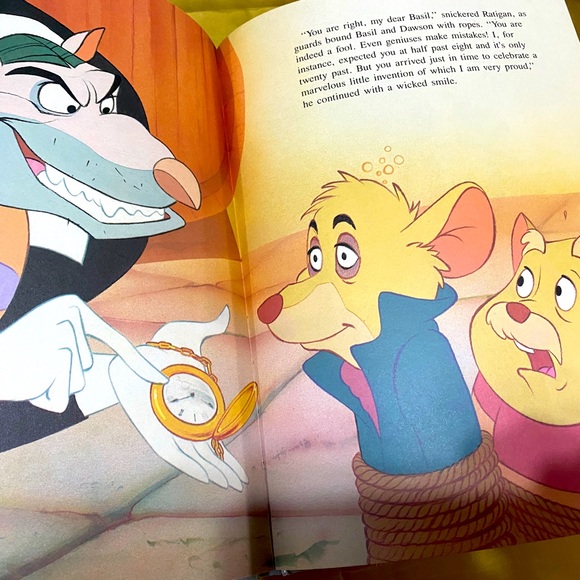 WALT DISNEY THE GREAT MOUSE DETECTIVE VTG 1987 COLLECTIBLE HARDCOVER BOOK 95p. - Picture 11 of 16
